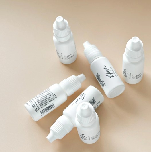 Pre alisado de cejas Thuya